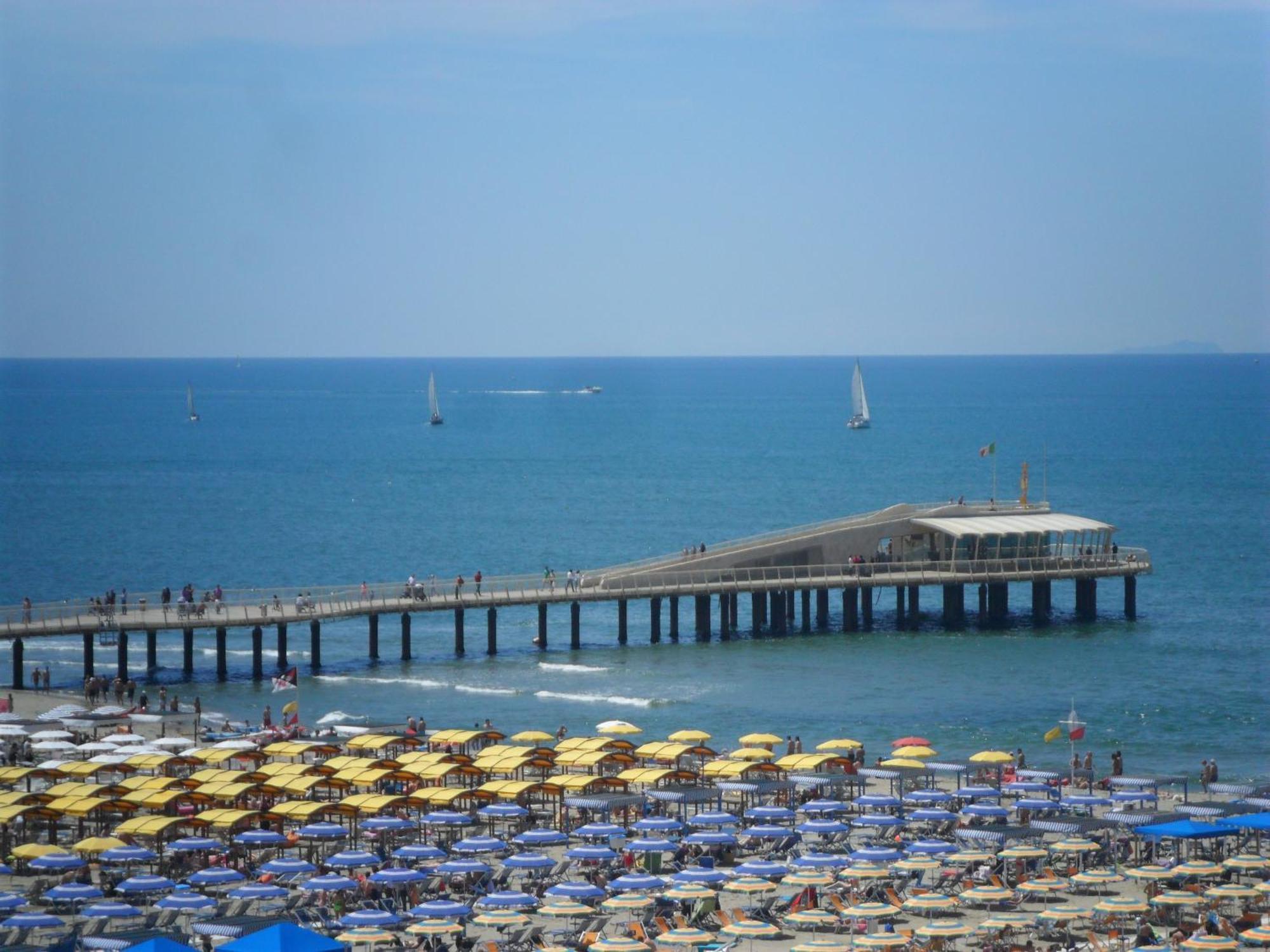 Dependance Dell'Hotel Sole E Mare Lido di Camaiore Dış mekan fotoğraf